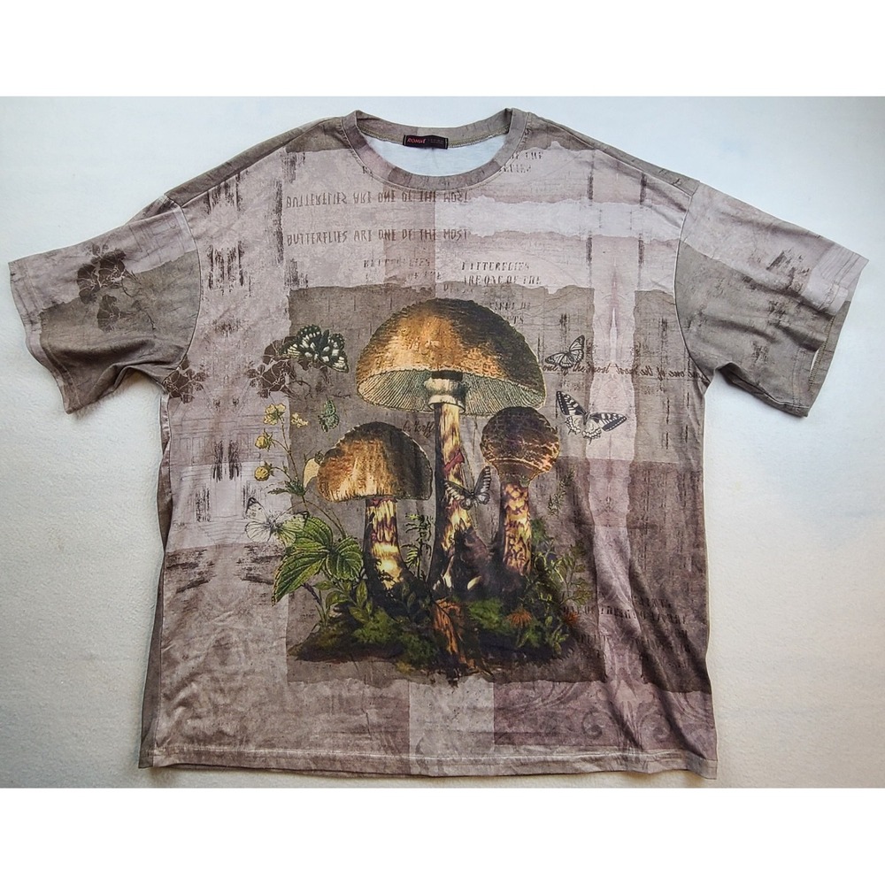 ROMWE Butterflies Mushrooms Graphic T-Shirt Mens L Fairycore Short Sleeve Tee